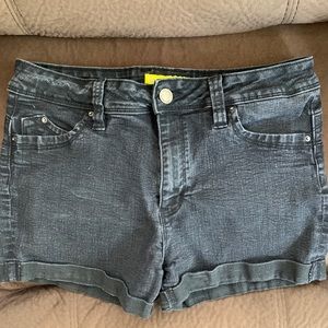 WannaBettaButt? YMI Jean shorts